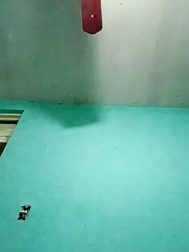 Snapshot of Isaiascaliente chatting on February 24, 11:14 pm Isaiascaliente online show from February 24, 11:14 pm