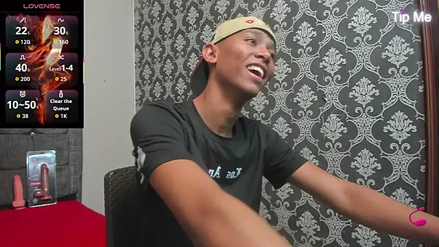 Little Twink19x online show from April 10, 7:18 pm