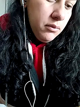 Snapshot of LunaDamasco chatting on April 25, 2:47 am LunaDamasco online show from April 25, 2:47 am