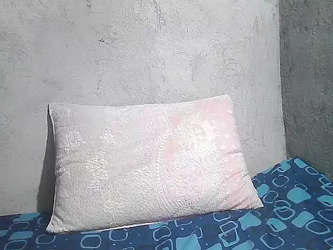 wildchinita00 online show from May 24, 6:24 pm