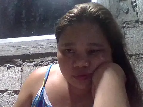 sweetlyn31 online show from July 13, 1:58 pm