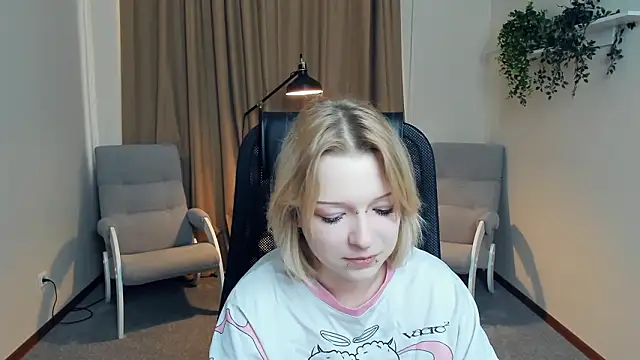 Snapshot of PortiaJefford chatting on February 20, 12:27 pm PortiaJefford online show from February 20, 12:27 pm