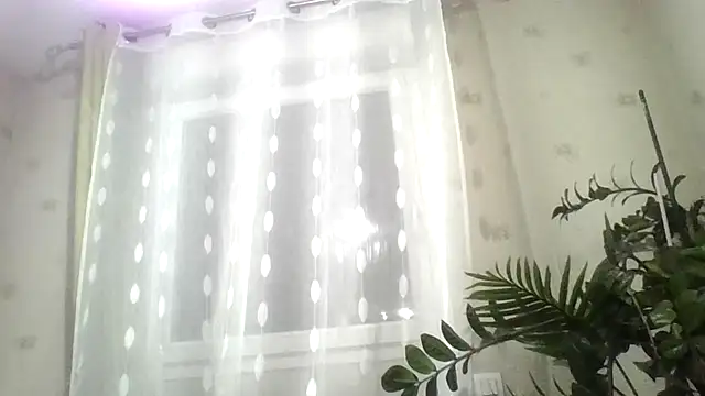 Snapshot of Florent1307 chatting on February 27, 10:10 pm Florent1307 online show from February 27, 10:10 pm