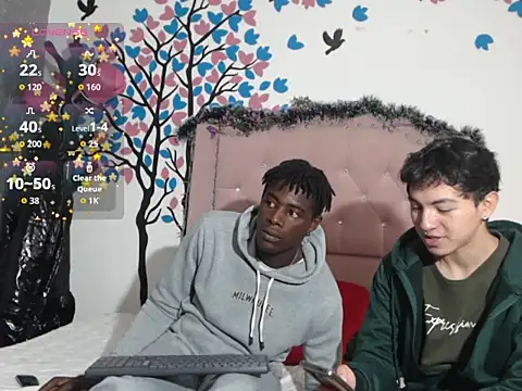 crissfer1 online show from March 1, 3:25 pm