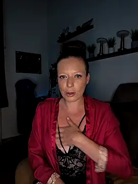 ZaramourXMrX online show from April 28, 7:30 pm