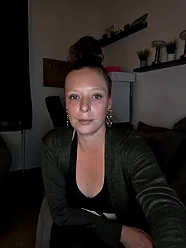 Snapshot of ZaramourXMrX chatting on May 14, 6:58 pm ZaramourXMrX online show from May 14, 6:58 pm