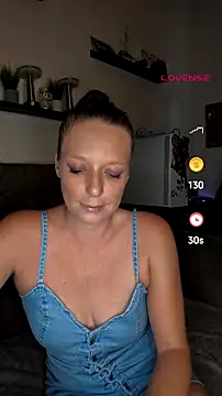 Snapshot of ZaramourXMrX chatting on July 6, 7:27 pm ZaramourXMrX online show from July 6, 7:27 pm