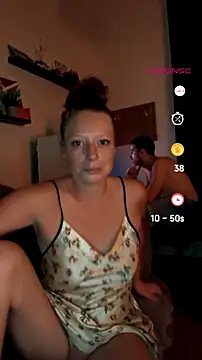 Snapshot of ZaramourXMrX chatting on August 3, 8:12 pm ZaramourXMrX online show from August 3, 8:12 pm