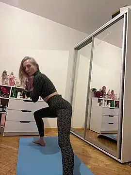 Faiiry  online show from February 24, 3:59 am