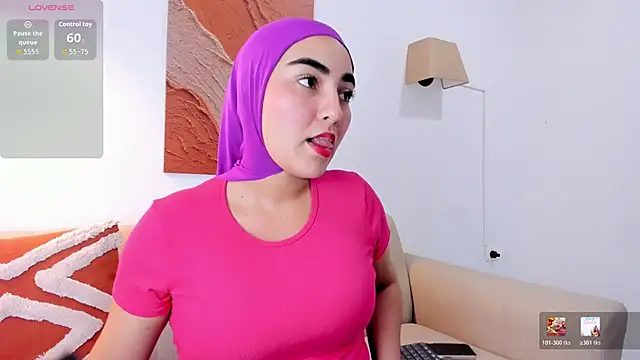 Snapshot of Malika_Noor chatting on May 26, 2:57 pm Malika Noor online show from May 26, 2:57 pm