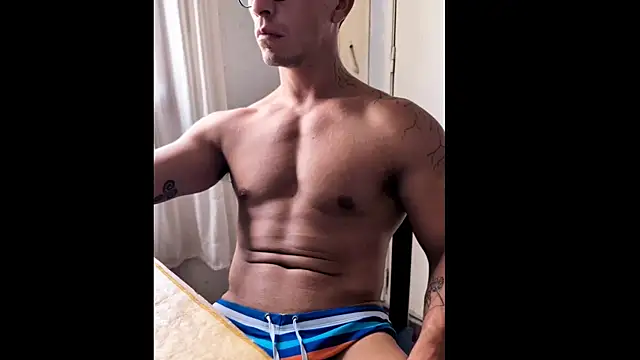 Snapshot of PheXXo chatting on February 21, 5:36 pm PheXXo online show from February 21, 5:36 pm