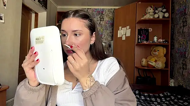 poly princess online show from April 15, 9:27 am