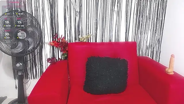 mailyn pym online show from March 7, 11:51 am