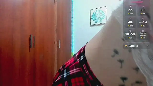 Snapshot of SofiaGonzales_ chatting on May 1, 1:37 pm SofiaGonzales online show from May 1, 1:37 pm