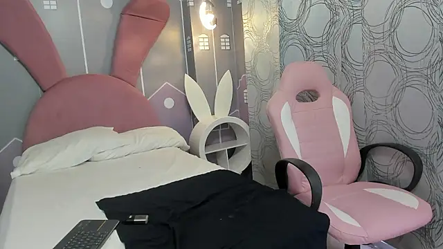 Snapshot of sammysexxx_ chatting on February 27, 6:08 pm sammysexxx online show from February 27, 6:08 pm