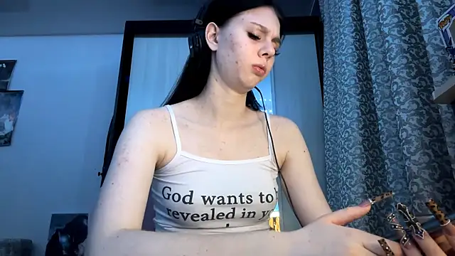 SaraDebey online show from February 25, 9:35 pm