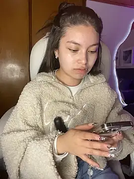 Mady Pink online show from April 16, 3:29 am