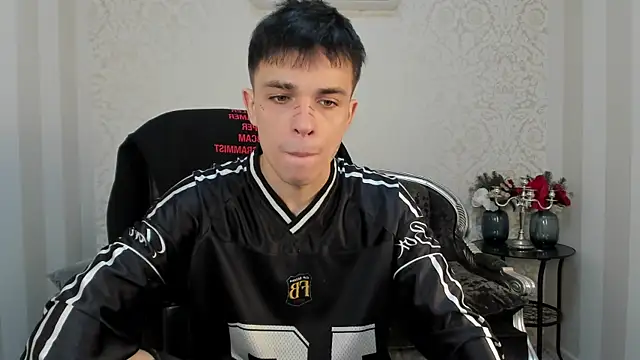 ClarkBev online show from April 3, 5:38 am