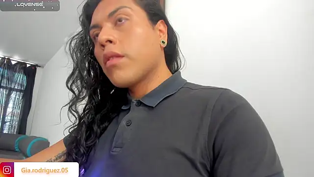 Jess Hoffman online show from April 2, 3:20 pm