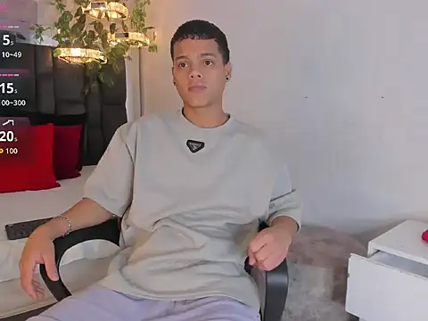 Snapshot of PATRIICKMILLER chatting on February 25, 3:43 pm PATRIICKMILLER online show from February 25, 3:43 pm