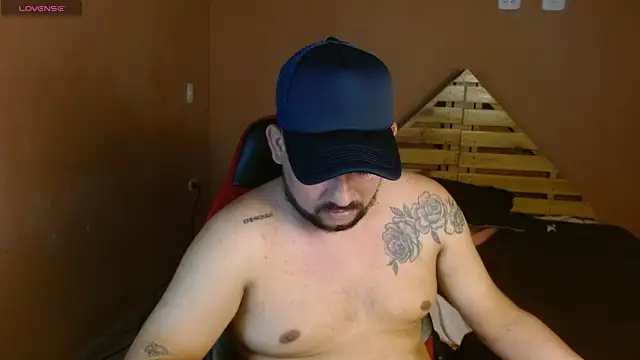 Snapshot of samdread chatting on March 4, 12:27 am samdread online show from March 4, 12:27 am