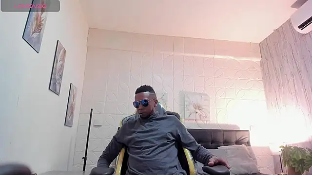 Snapshot of bray_1999 chatting on February 23, 3:26 am bray 1999 online show from February 23, 3:26 am