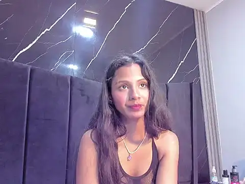 Snapshot of Juna_Hyl chatting on February 27, 2:00 am Juna Hyl online show from February 27, 2:00 am