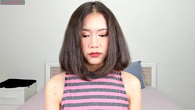 Snapshot of Kiraeko chatting on April 25, 11:13 pm Kiraeko online show from April 25, 11:13 pm