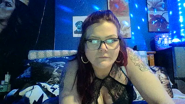 Snapshot of Sexymilf6992 chatting on March 18, 1:42 am Sexymilf6992 online show from March 18, 1:42 am