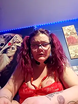 Snapshot of Sexymilf6992 chatting on March 20, 6:07 am Sexymilf6992 online show from March 20, 6:07 am