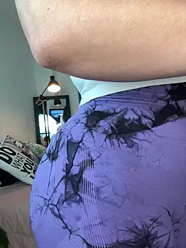 Viictoria-Jones online show from March 21, 12:10 pm