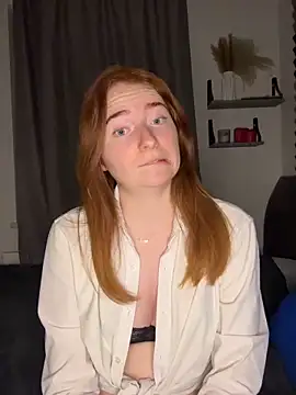 HoneyBunny18 online show from April 9, 7:08 pm