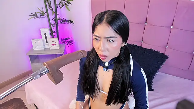 Snapshot of Valecute_ chatting on April 27, 7:56 pm Valecute online show from April 27, 7:56 pm