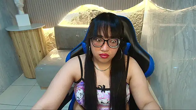 Snapshot of bunny_mich_r chatting on February 26, 7:24 pm bunny mich r online show from February 26, 7:24 pm