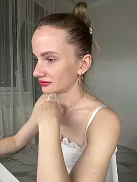 AinyrVixxen online show from April 7, 9:04 pm