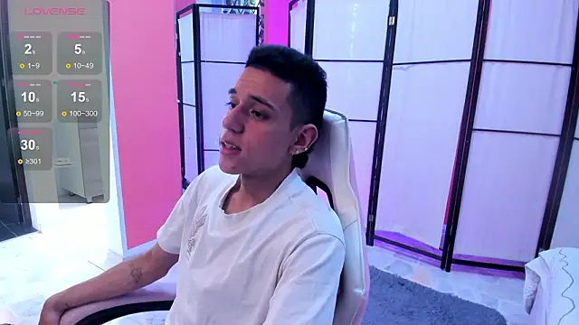 dominicjonnes online show from March 9, 7:51 pm