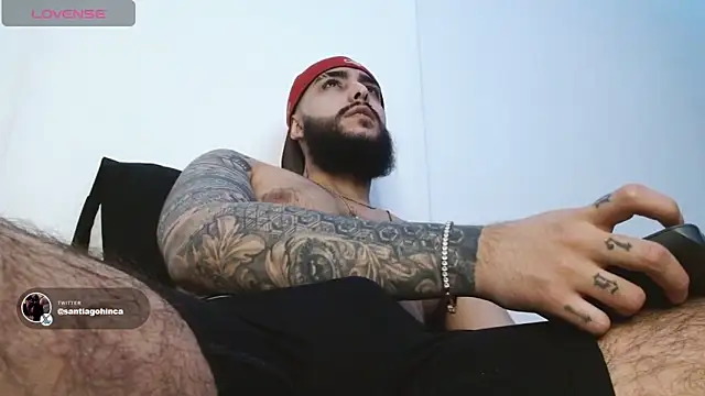 SantiagoHincapiie online show from April 14, 12:05 am