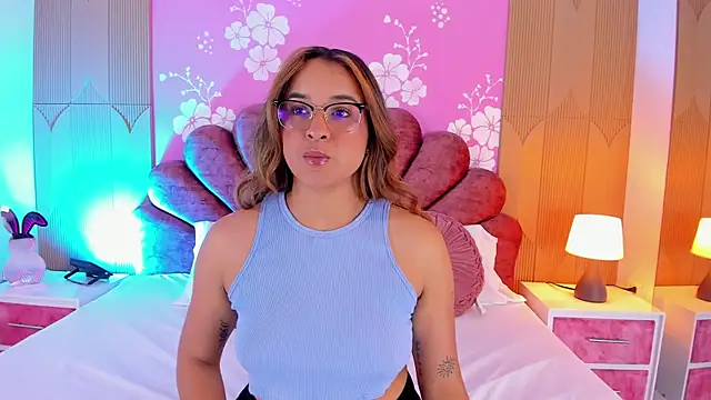 Snapshot of Sara_colyn chatting on March 2, 9:10 pm Sara colyn online show from March 2, 9:10 pm