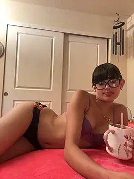 Brunettefantasy4848 online show from May 19, 4:30 am