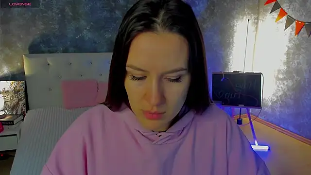 Snapshot of asti_bubbles chatting on April 21, 12:34 am asti bubbles online show from April 21, 12:34 am