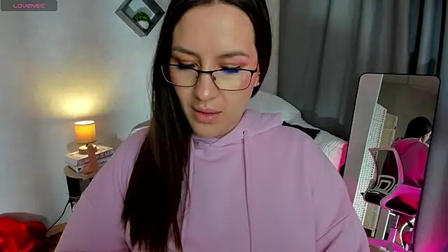 Snapshot of asti_bubbles chatting on May 23, 1:00 am asti bubbles online show from May 23, 1:00 am