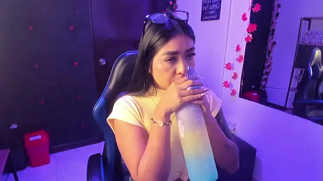 Keyla Cutte  online show from April 18, 3:10 am