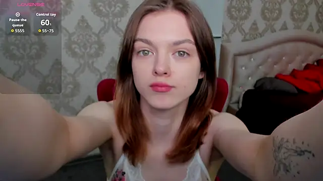 Snapshot of _Molly_Coy_ chatting on May 16, 8:00 am Molly Coy online show from May 16, 8:00 am
