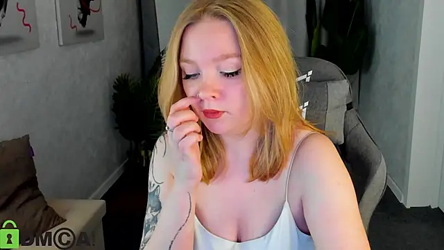 Snapshot of Margo_Ring chatting on April 21, 8:42 am Margo Ring online show from April 21, 8:42 am