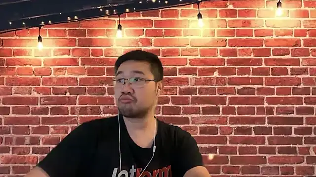 Snapshot of jasonryu2025 chatting on March 2, 7:21 pm jasonryu2025 online show from March 2, 7:21 pm