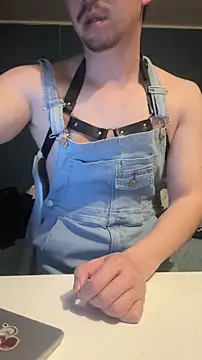 Jason S223 online show from March 31, 7:36 pm