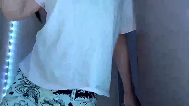 Snapshot of MeiMoon chatting on February 26, 12:59 pm MeiMoon online show from February 26, 12:59 pm