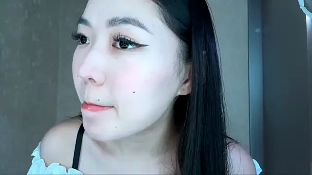 Snapshot of MeiMoon chatting on March 3, 12:44 pm MeiMoon online show from March 3, 12:44 pm