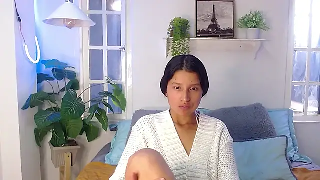 milk chloe  online show from March 12, 1:39 pm