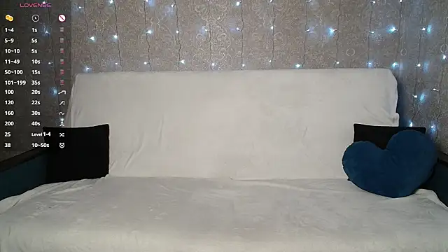 Snapshot of GimiToy chatting on March 1, 5:31 am GimiToy online show from March 1, 5:31 am